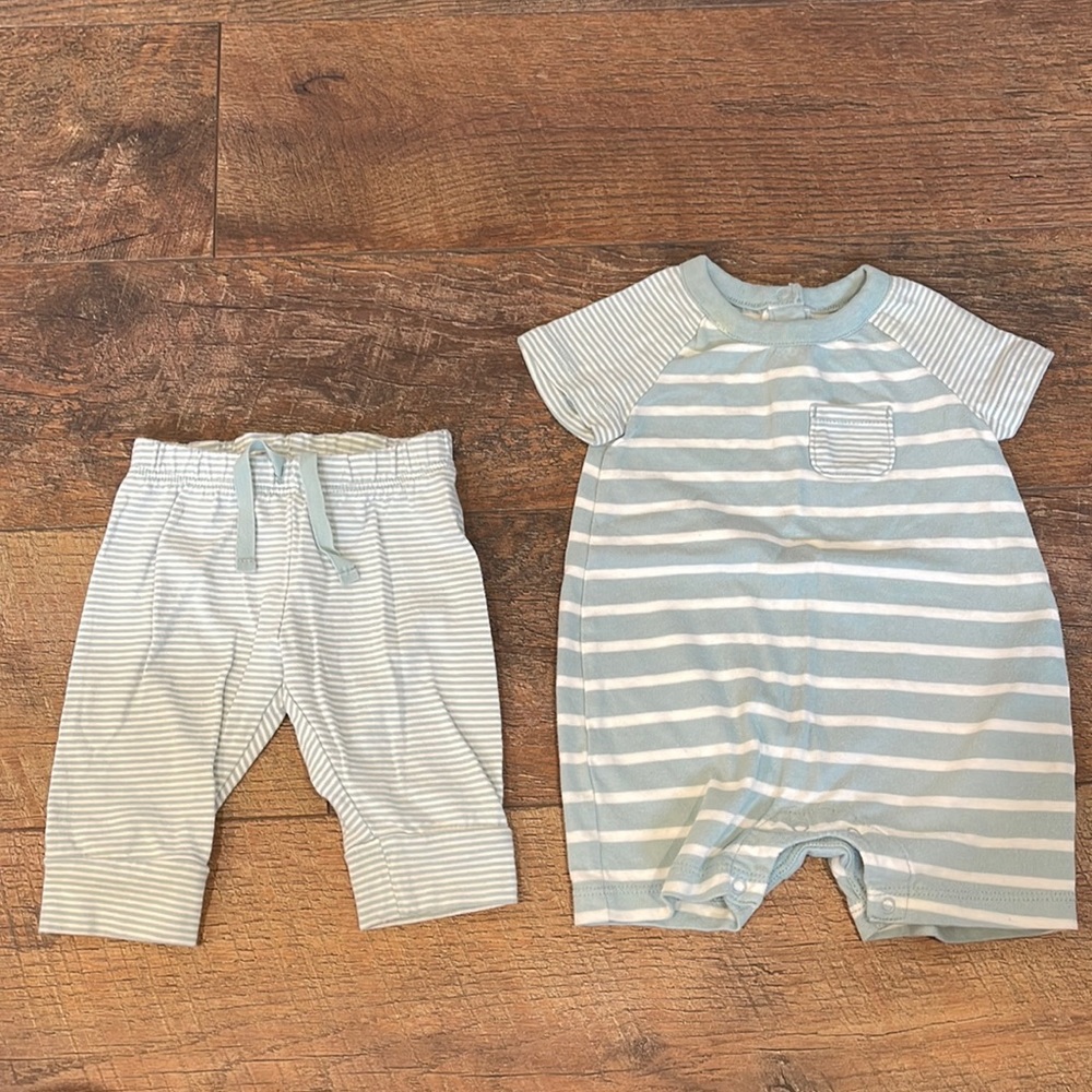 Baby Gap organic cotton one piece and pants set